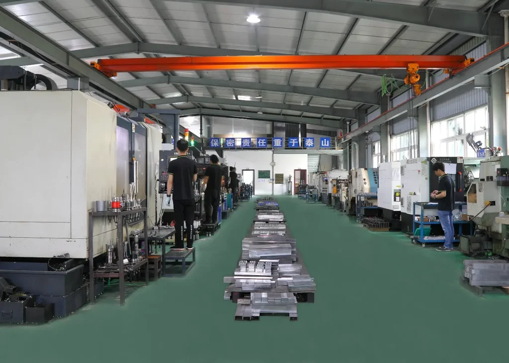 Huadian – Your Trusted Partner for High-Quality PET Perform Molds and Inject Molds 5 209a3573 wh 1400x1000px 2024 08 18 21 56 33 530088