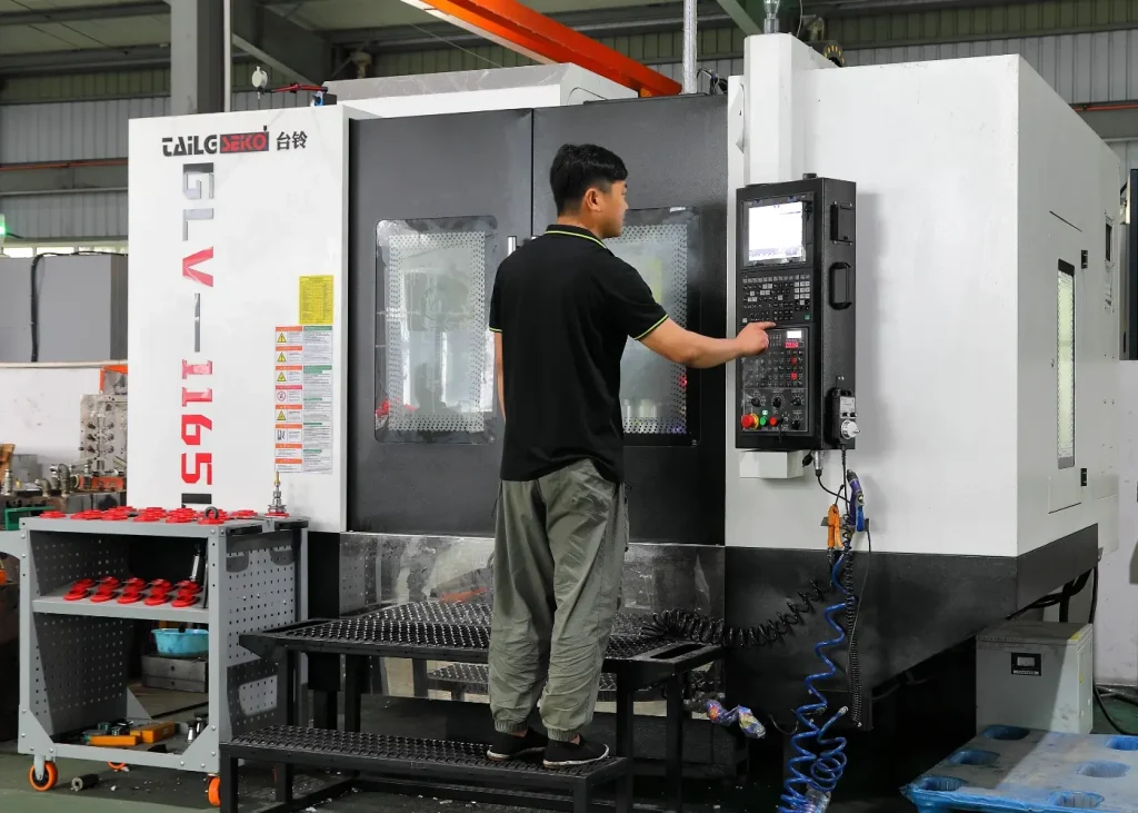 Huadian – Your Trusted Partner for High-Quality PET Perform Molds and Inject Molds 15 209a3591 wh 1400x1000px 2024 08 18 21 56 42 634422